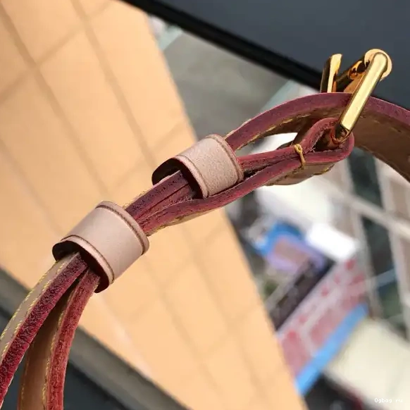 Louis Messenger Vuitton 0530